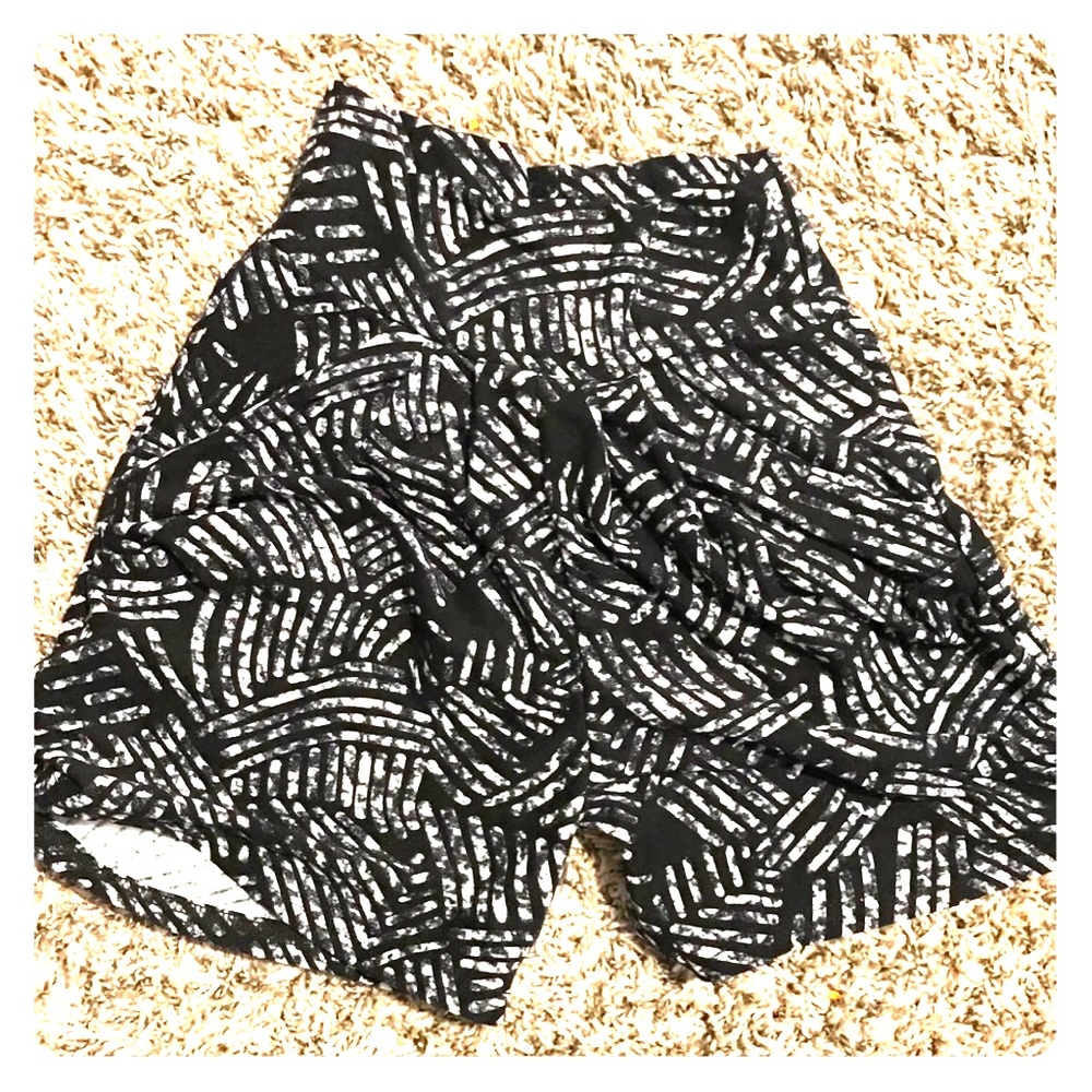 Simple Addiction Harem shorts